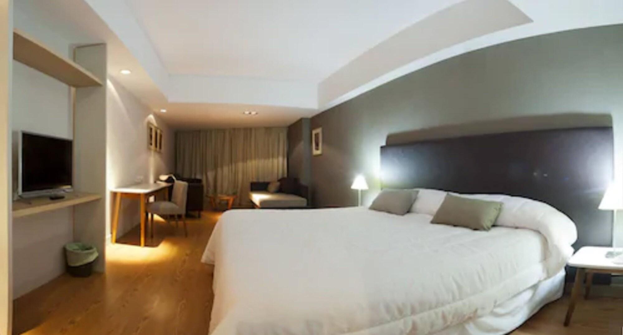 Visit Hotel & Apart San Luis Buitenkant foto